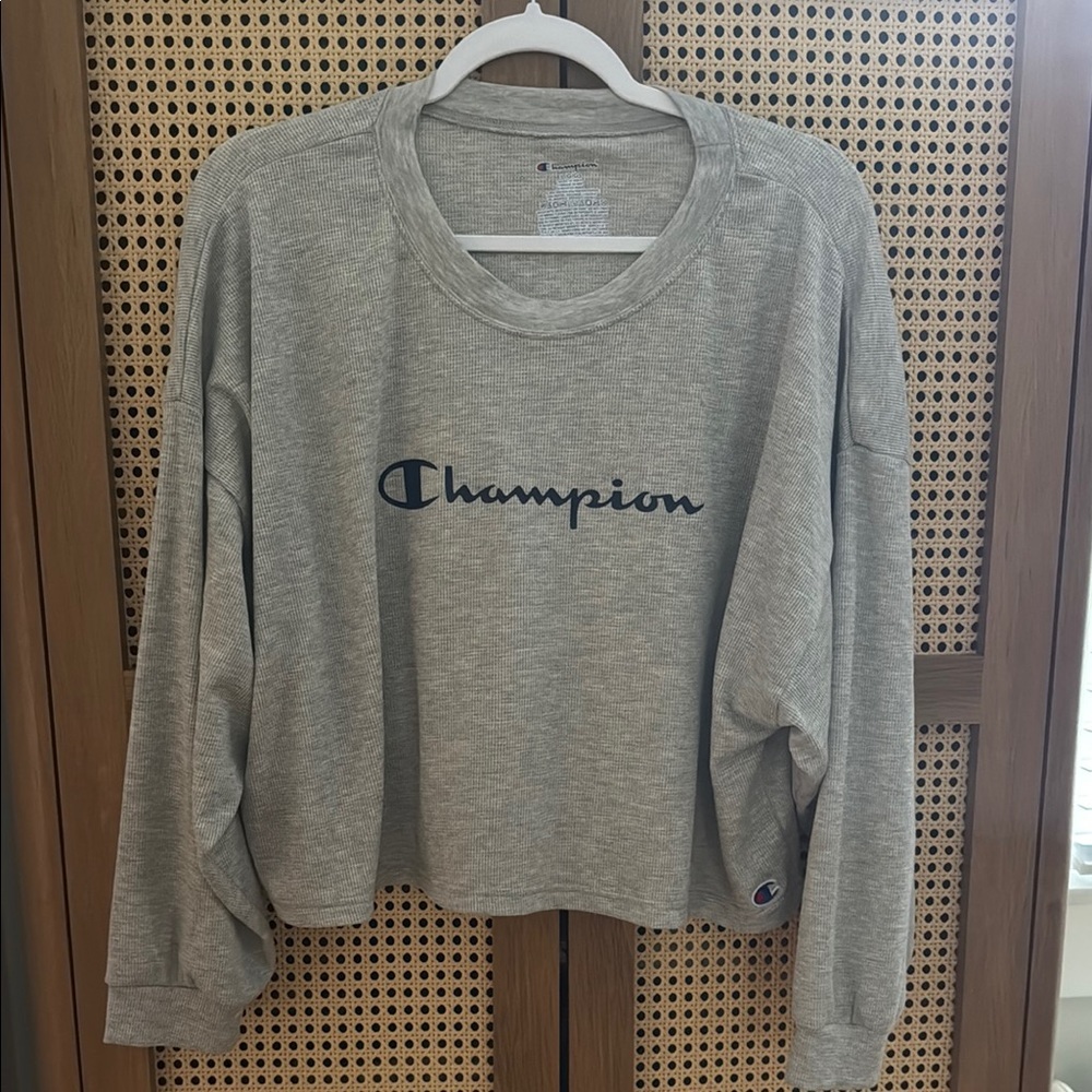 Champion crop Long Sleeve Shirt